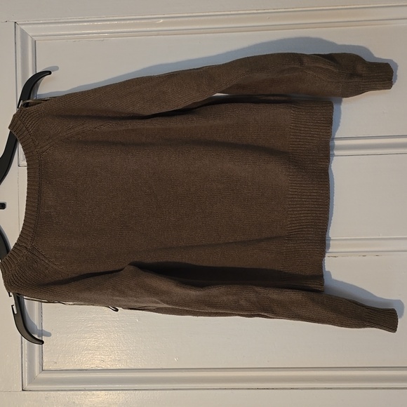 Brown Cable Knit Women's Sweater - Picture 2 of 4